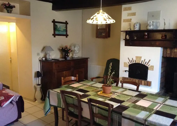 La Ferme Du Daunat לינה וארוחת בוקר Escaunets